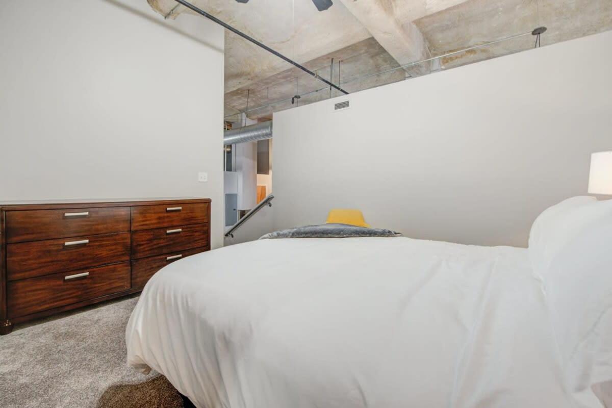 3Br Luxury Historic Loft With Gym By Envitae Kansas City Kültér fotó